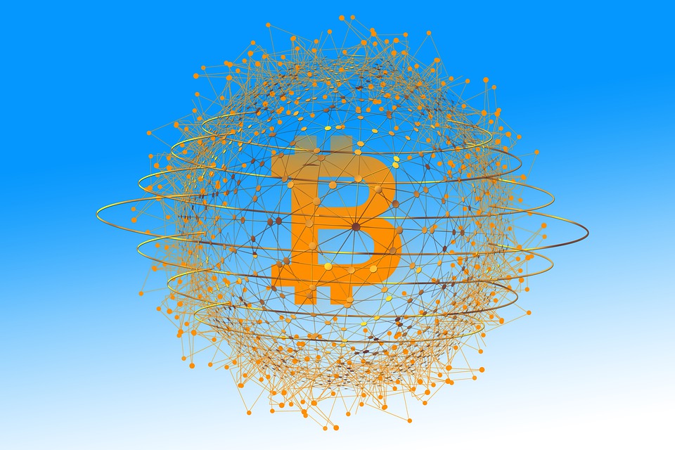 DA UNA PARTE LA BUROCRAZIA. DALL’ALTRA BITCOIN